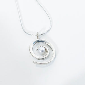 Swiel With Pearl Pendant